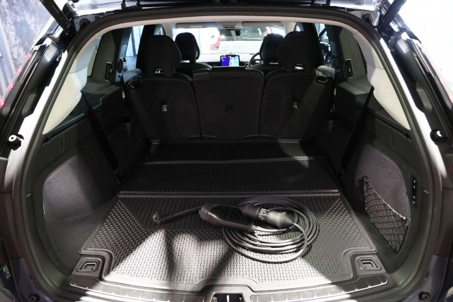 2026 Volvo EX90  Ultra Twin Motor Performance SUV Image 33