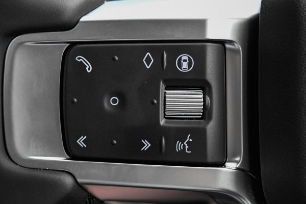 2025 Land Rover Discovery Series 5 D350 S SUV image 19