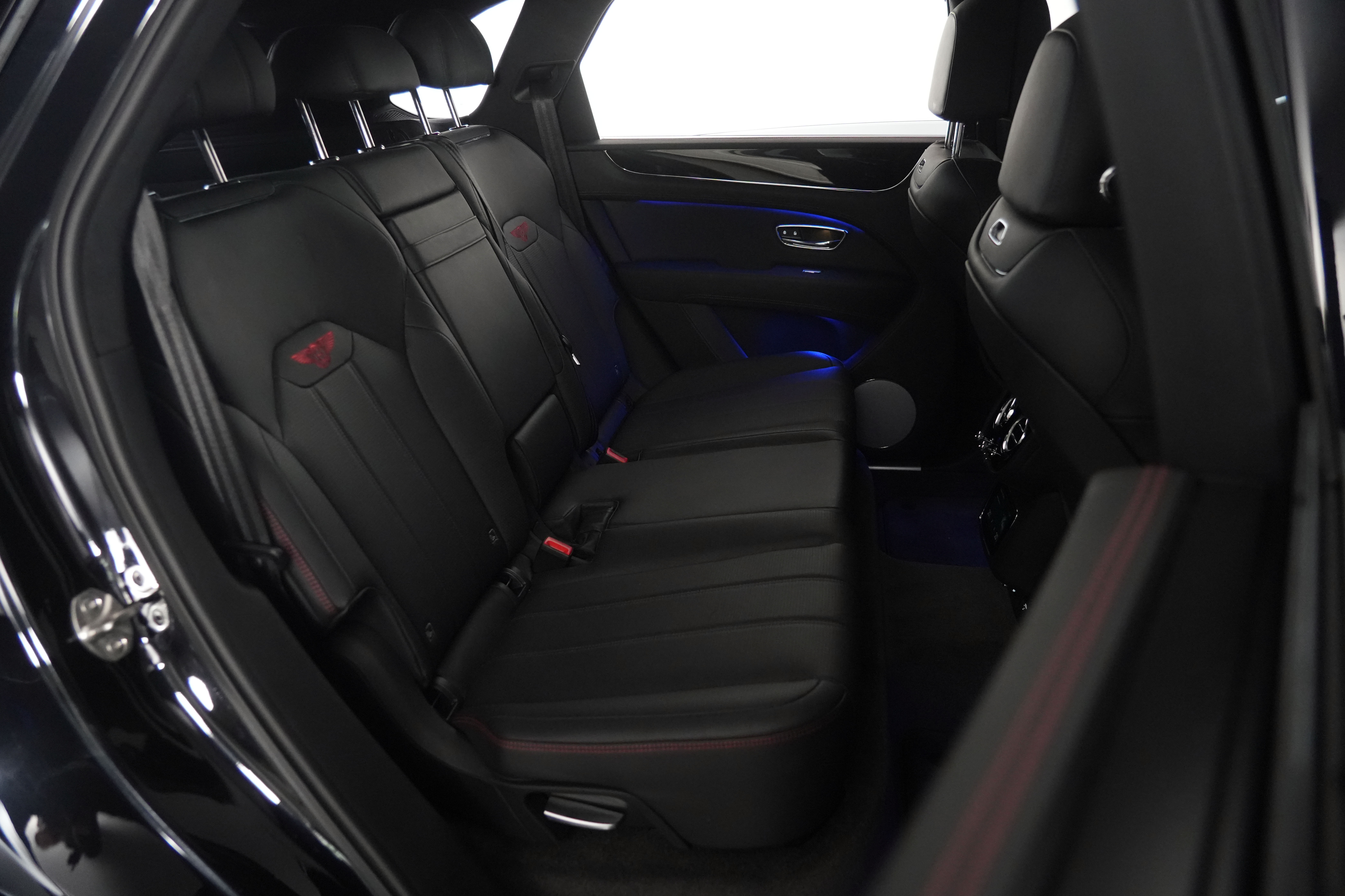 2024 Bentley Bentayga V8 SUV Image 22