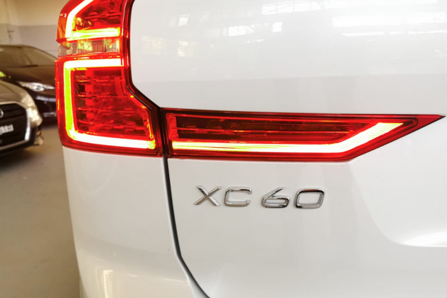 2020 Volvo XC60 UZ D4 Inscription Wagon Image 7