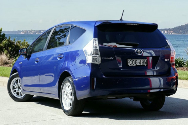 2013 Toyota Prius V ZVW40R  Wagon Image 2