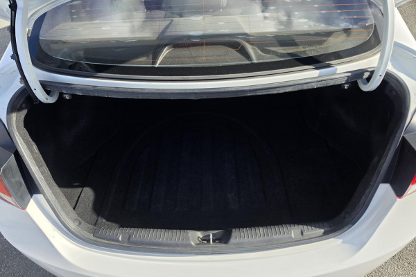 2012 Hyundai Elantra MD Active Sedan Image 14