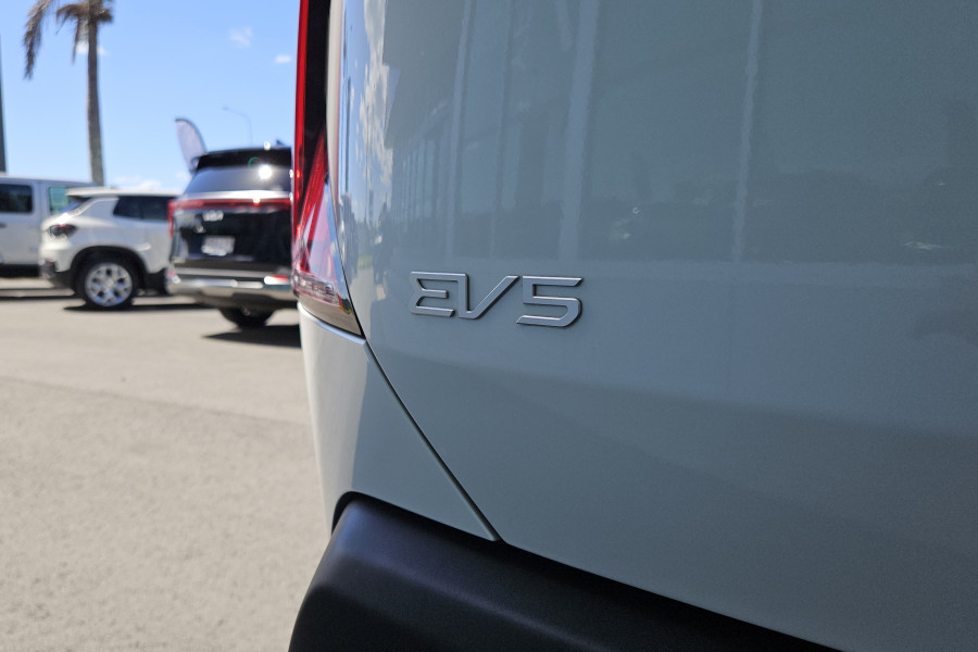 2024 MY25 Kia EV5 OVc Air Long Range SUV Image 10