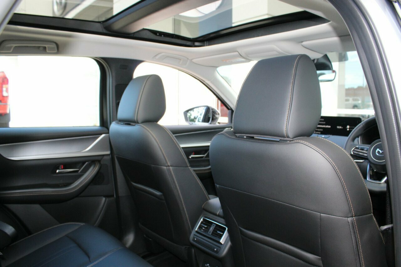 2025 Mazda CX-60 G40e GT SUV Image 17