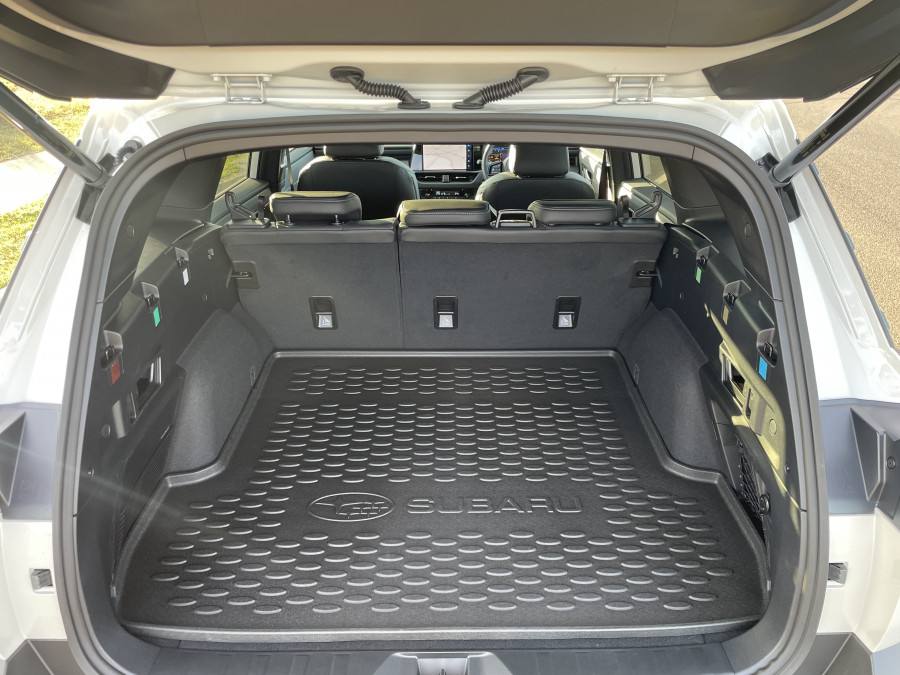 2026 Subaru Outback  7GEN AWD Touring SUV Image 9