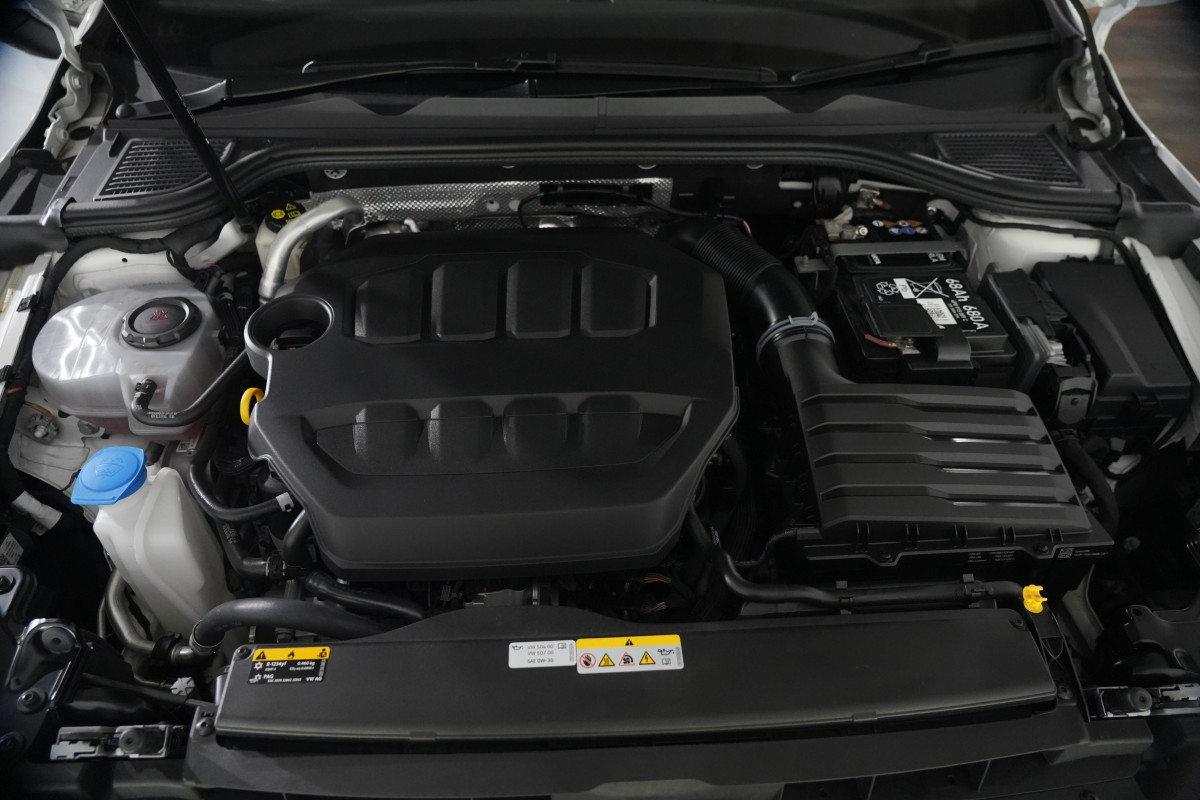 2024 Volkswagen Golf 7 R Hatch