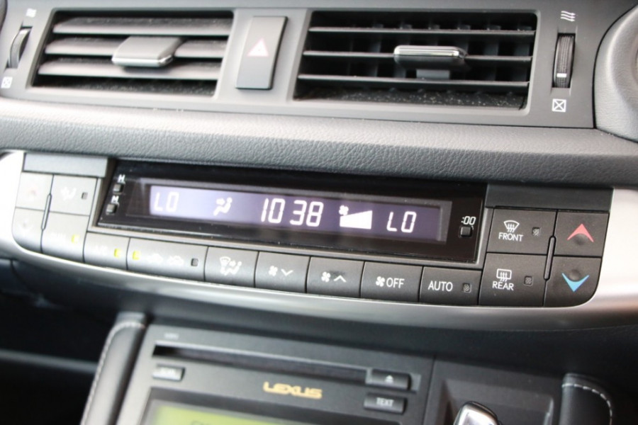 2012 Lexus Ct ZWA10R CT200h Hatch Image 16