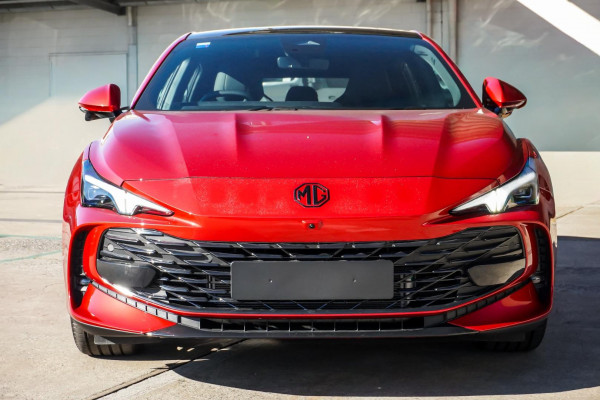 2025 MG MG7 IP42 Essence Sedan Image 2