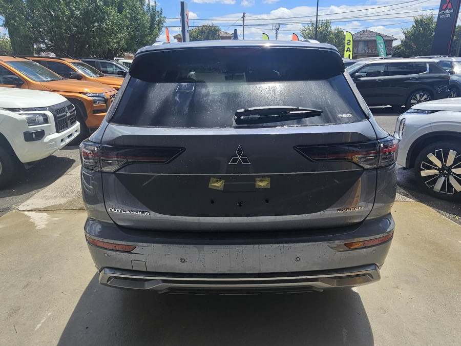 2025 Mitsubishi Outlander ZM Exceed SUV Image 6
