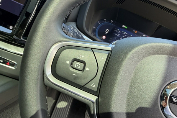 2025 Volvo XC60 UZ Plus T8 Plug-in Hybrid SUV Image 21