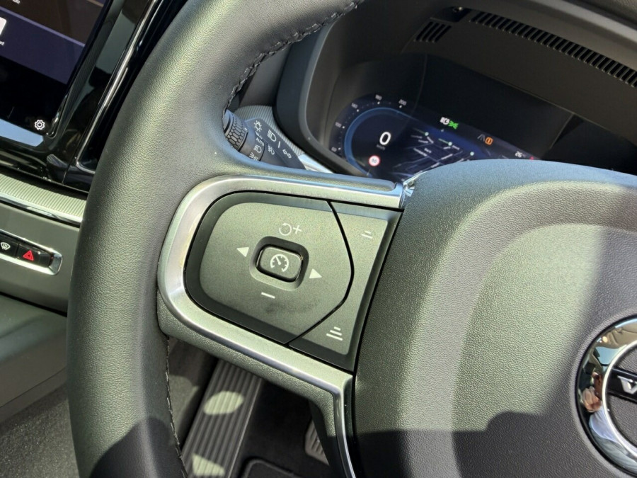 2025 Volvo XC60 UZ Plus T8 Plug-in Hybrid SUV Image 21