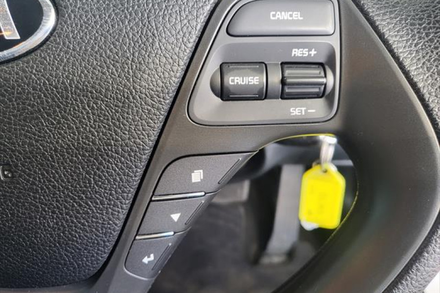 2018 Kia Cerato YD S Hatch Image 12