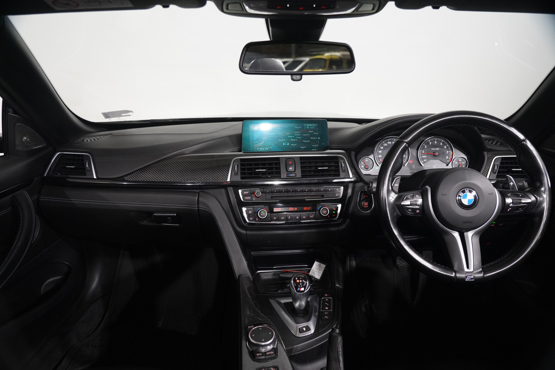 2016 BMW M4 Convertible Image 13