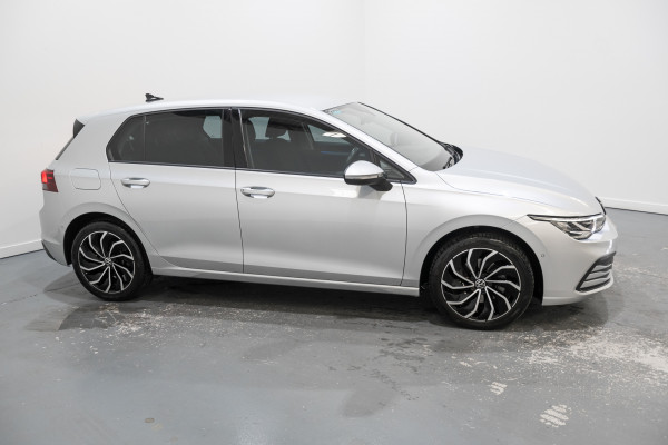 2022 Volkswagen Golf 8 110TSI Life Hatch Image 6