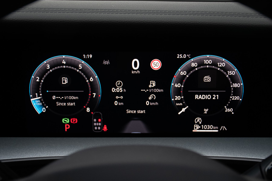 2025 MY26 Volkswagen Tayron R4 195TSI R-Line SUV Image 12