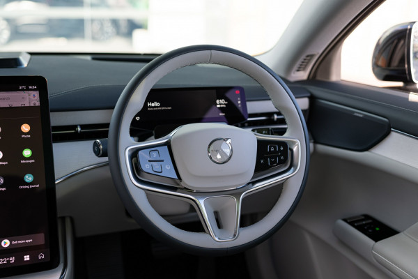 2026 Volvo ES90  Plus Single Motor Sedan Image 13
