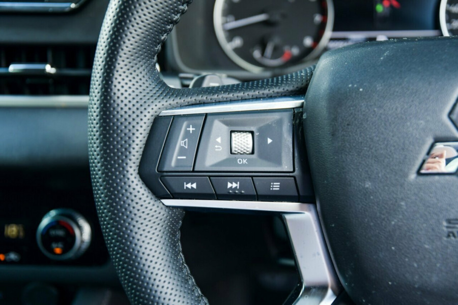 2023 MY24 Mitsubishi Outlander ZM LS SUV Image 11