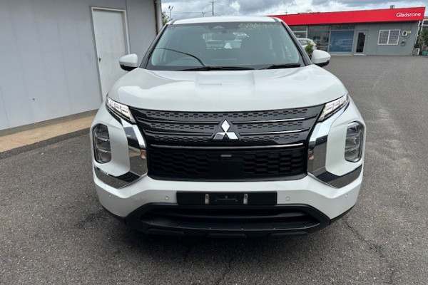 2023 Mitsubishi Outlander ZM ES SUV
