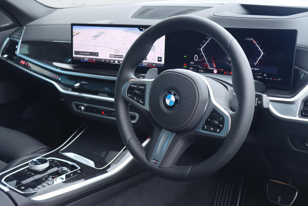 2025 BMW X5 G05 LCI xDrive40i M Sport SUV image 15