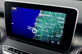 2018 Mercedes-Benz V Class Van Image 3