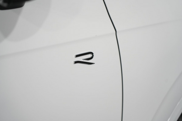 2024 Volkswagen Touareg 210TDI R-Line SUV image 11