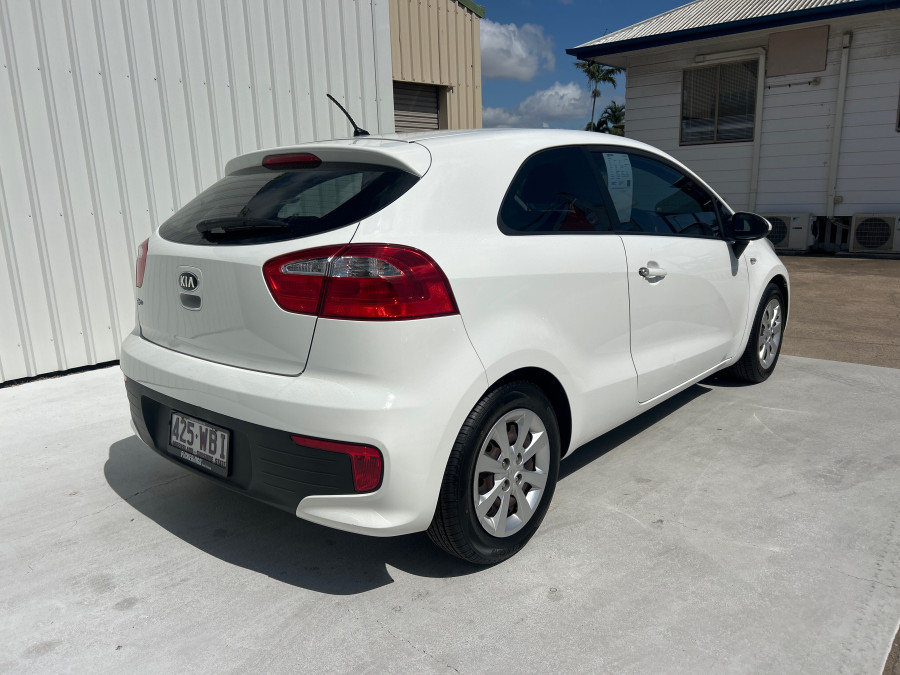 2015 Kia Rio UB S Hatch Image 4