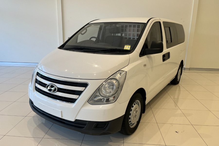 2017 Hyundai iLoad TQ3-V Series II  Van Image 6