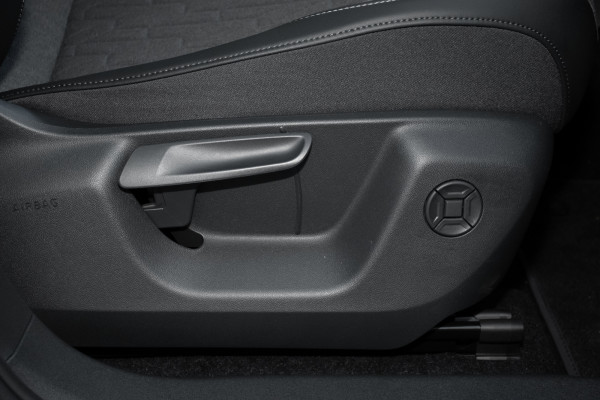 2026 MY25 Volkswagen Tayron R4 150TSI Life SUV Image 17