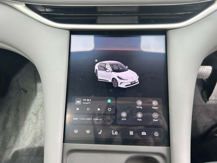2026 MY25 MG IM6 S12L Platinum SUV Image 12