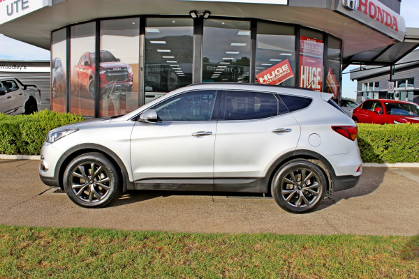 2018 Hyundai Santa Fe DM5 Series II Active X SUV Image 5