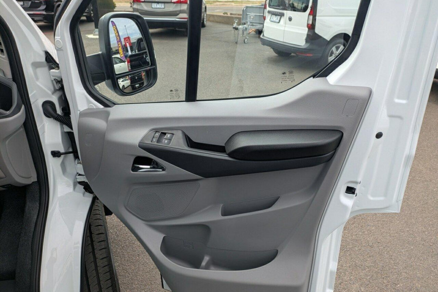 2025 MY24 LDV Deliver 9  12-Seat Bus Image 14