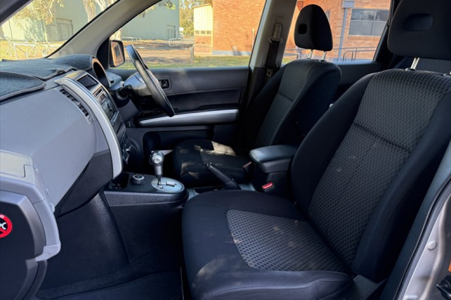 2009 Nissan X-Trail ST SUV Image 9