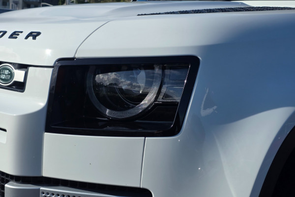 2020 MY21 Land Rover Defender L663 110 D300 SE SUV Image 15