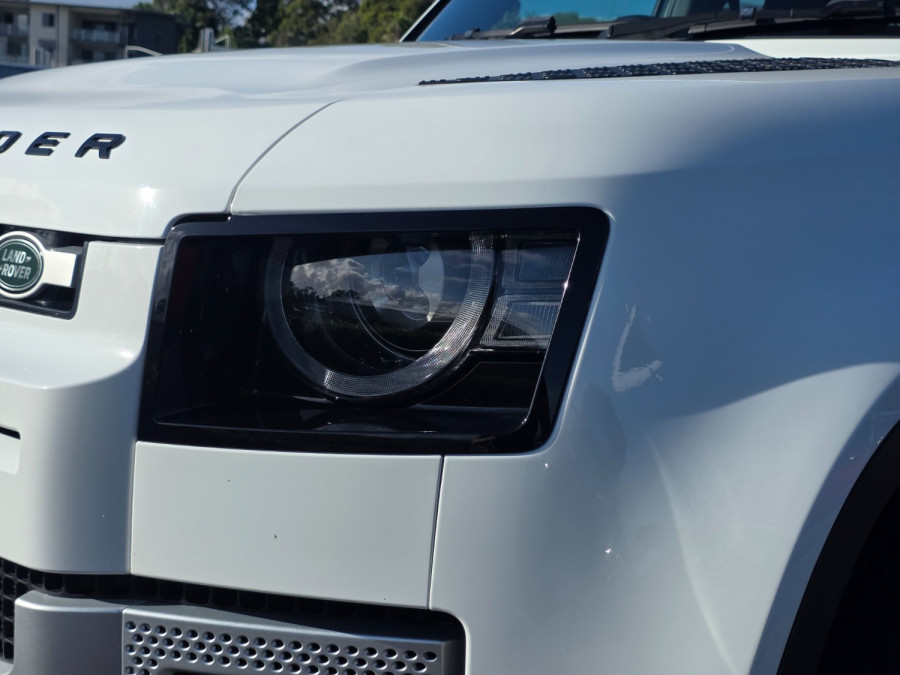 2020 MY21 Land Rover Defender L663 110 D300 SE SUV Image 15