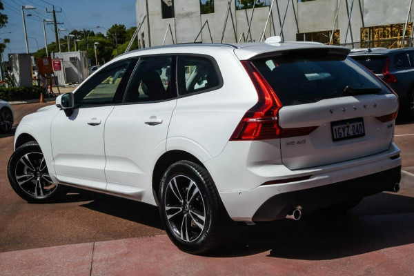 2019 MY20 Volvo XC60 UZ D4 Momentum Suv Image 4