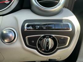 2016 Mercedes-Benz C-Class A205 C200 Convertible image 14