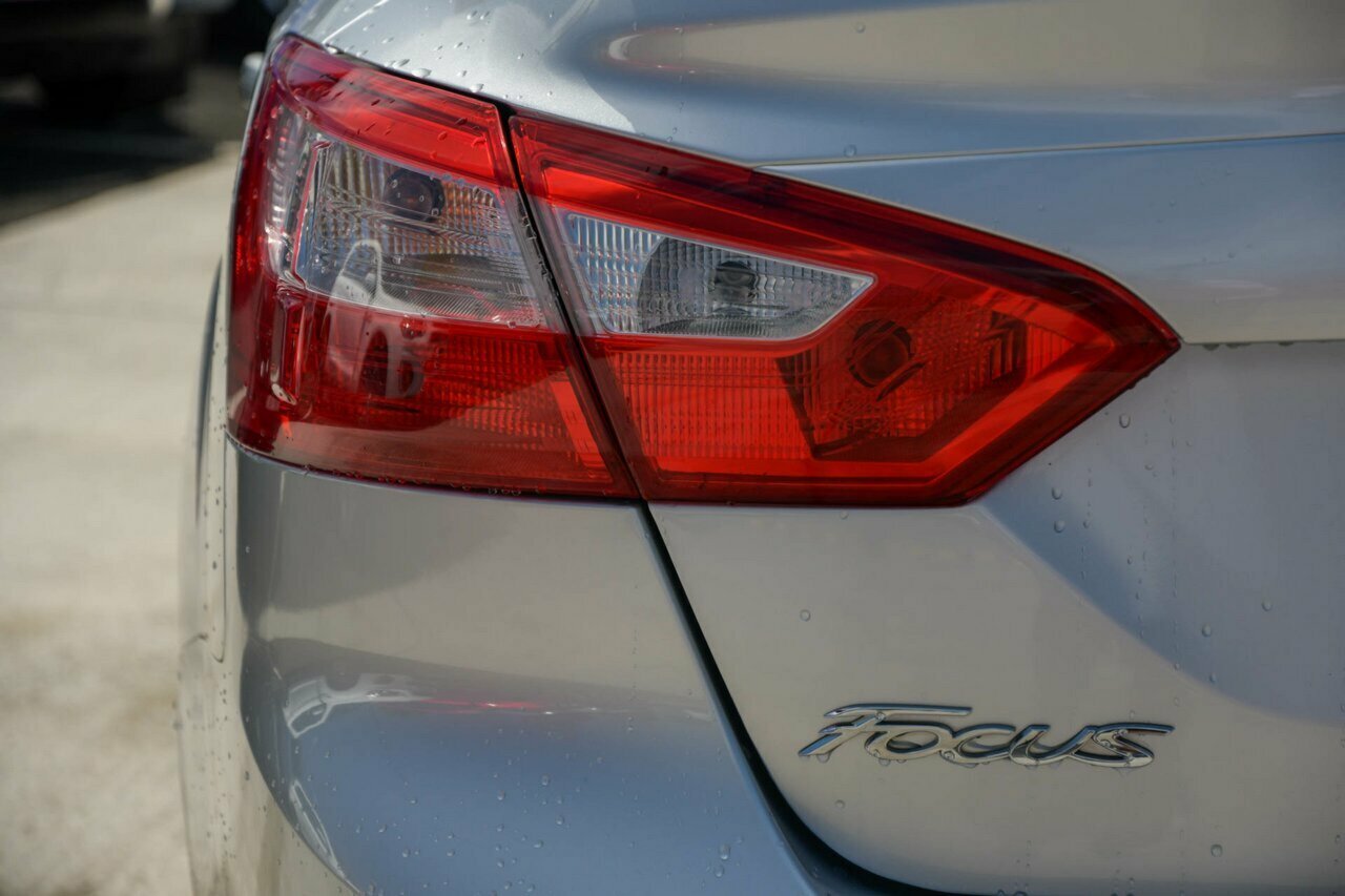 2012 Ford Focus LW Titanium PwrShift Sedan Image 6