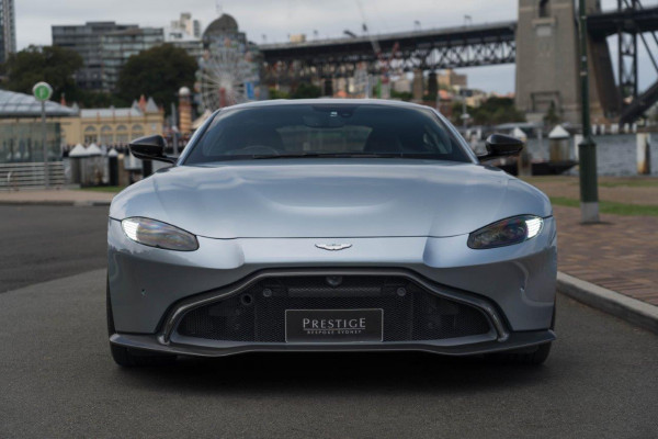 2019 Aston Martin Vantage Coupe Image 4
