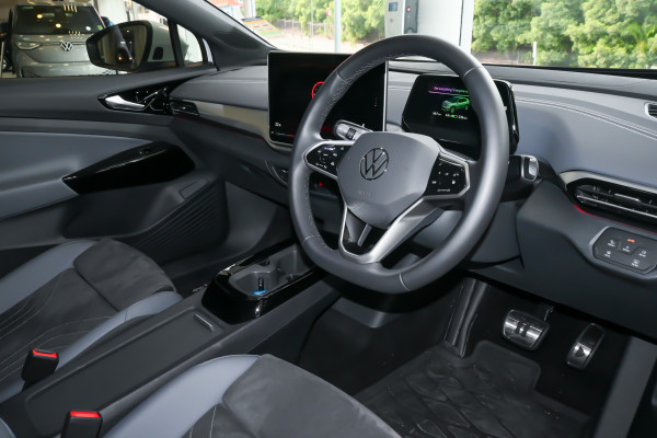 2024 MY25 Volkswagen ID. 4 E2 Pro SUV image 7