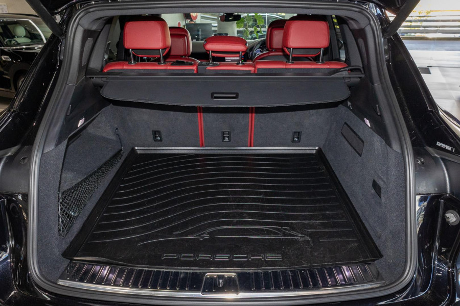 2022 Porsche Cayenne 9YA  SUV