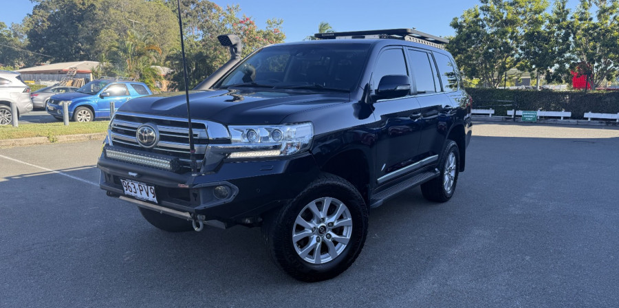 2019 Toyota LandCruiser VDJ200R Sahara SUV Image 2
