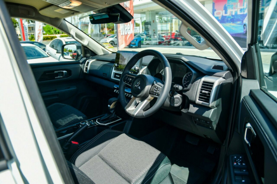 2025 Mitsubishi Triton MV GLS Ute Image 17