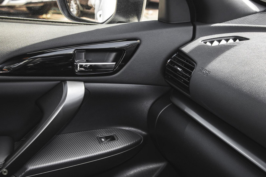 2024 Mitsubishi Eclipse Cross YB Black Edition SUV Image 15