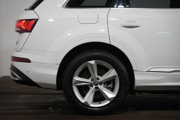 2020 Audi Q7 45 TDI SUV image 6