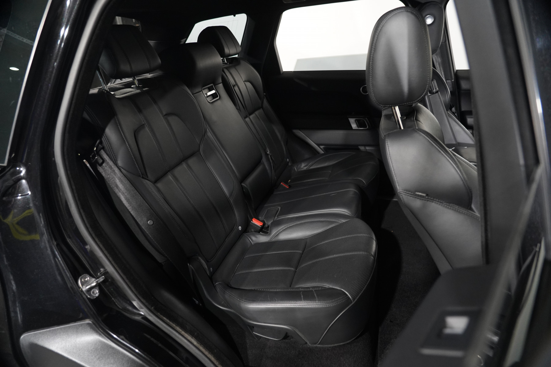 2016 Land Rover Range Rover Sport Sdv8 Hse Dynamic SUV Image 26