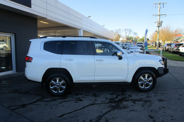 2021 Toyota LandCruiser 5E55190D0 Sahara Wagon Image 8