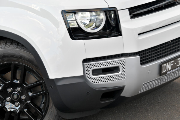 2024 Land Rover Defender L663 110 D250 Hard Top S Coupe image 19