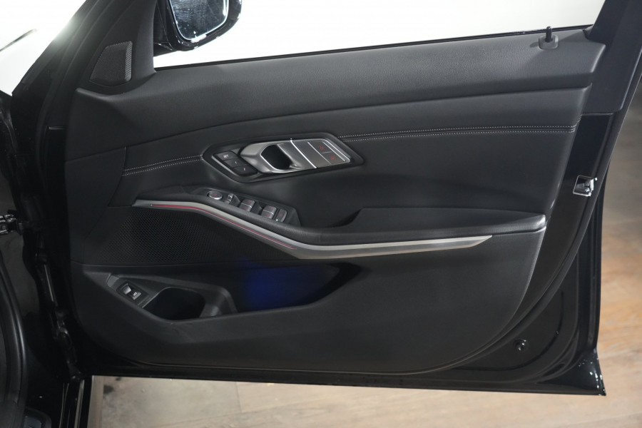 2022 BMW 3 Series 30i M Sport Touring SUV