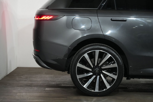 2023 Land Rover Range Rover Sport L461 D300 Dynamic SE SUV Image 5