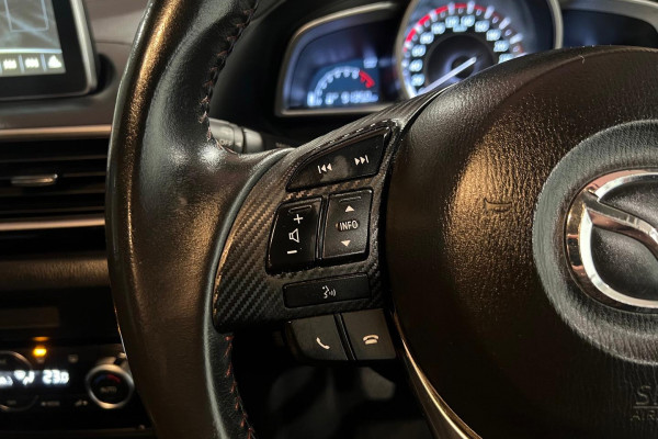 2015 Mazda 3 BM5438 SP25 Hatch Image 11